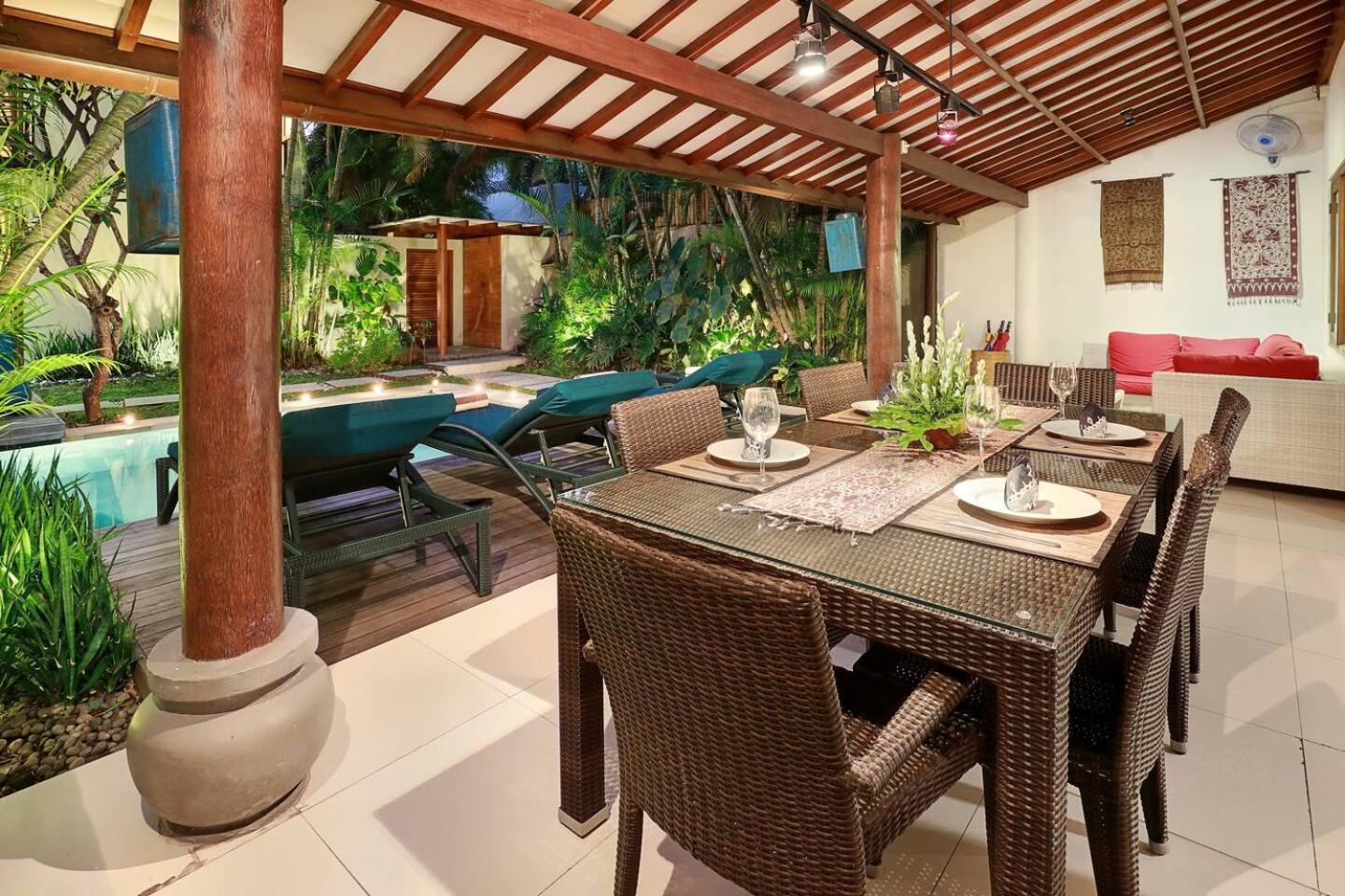 Super Value 4 Bedroom, Walk To Bintang Supermarket Seminyak  Exterior photo