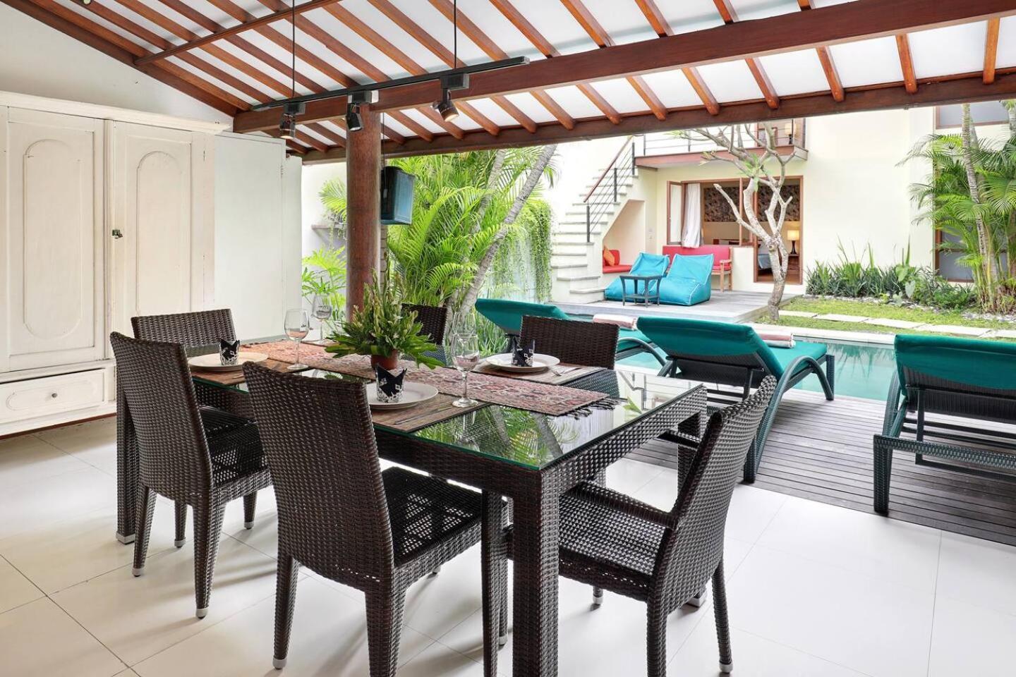 Super Value 4 Bedroom, Walk To Bintang Supermarket Seminyak  Exterior photo