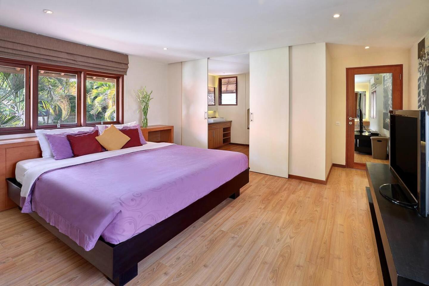 Super Value 4 Bedroom, Walk To Bintang Supermarket Seminyak  Exterior photo
