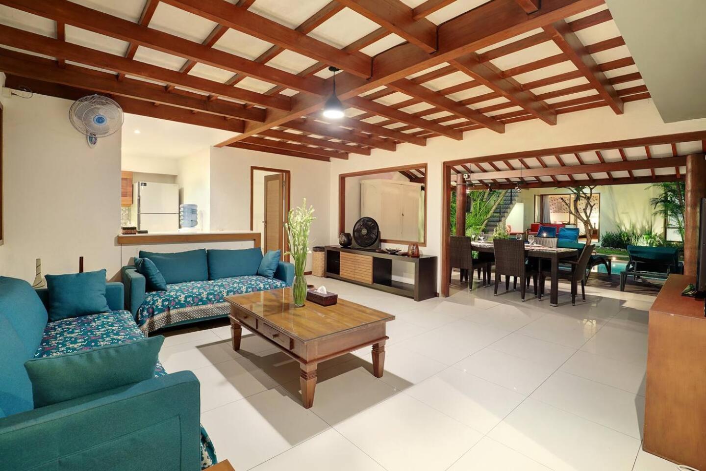 Super Value 4 Bedroom, Walk To Bintang Supermarket Seminyak  Exterior photo